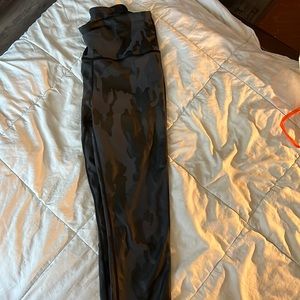 Size small black camp leggings